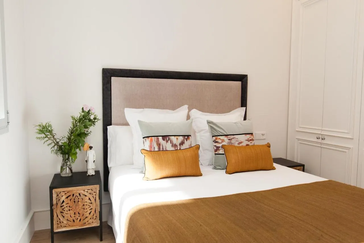 Isg Apartments Cedaceros 세비야