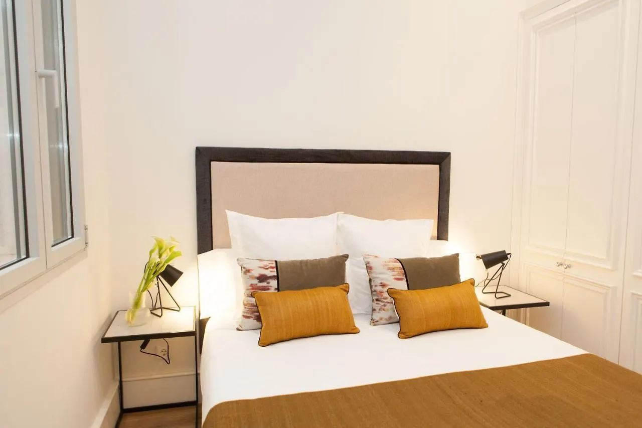 Isg Apartments Cedaceros 세비야