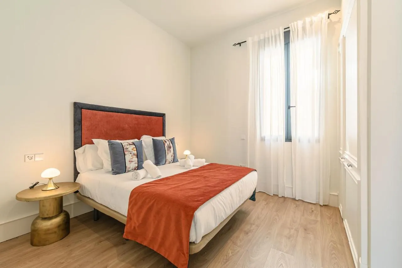 Isg Apartments Cedaceros 세비야