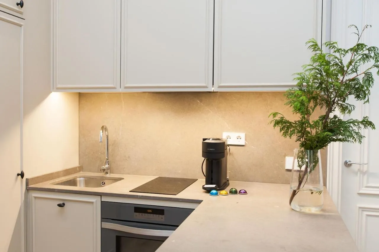 Isg Apartments Cedaceros 세비야