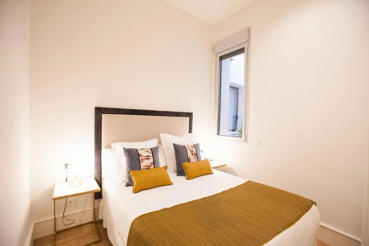 Isg Apartments Cedaceros 세비야
