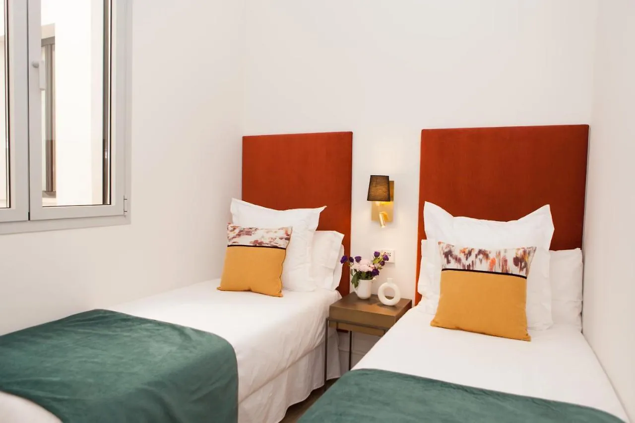 Isg Apartments Cedaceros 세비야
