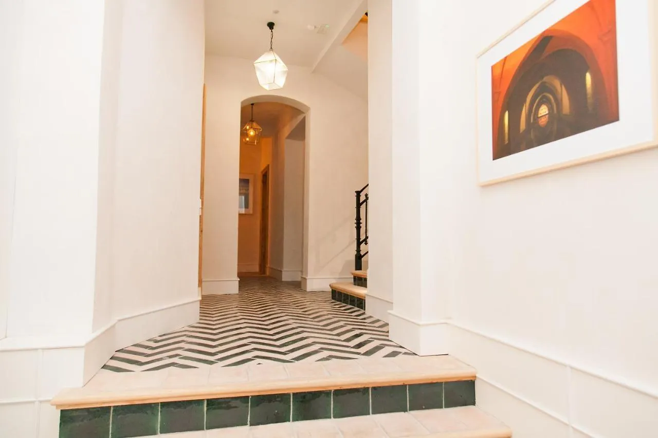 Isg Apartments Cedaceros Seville Spain